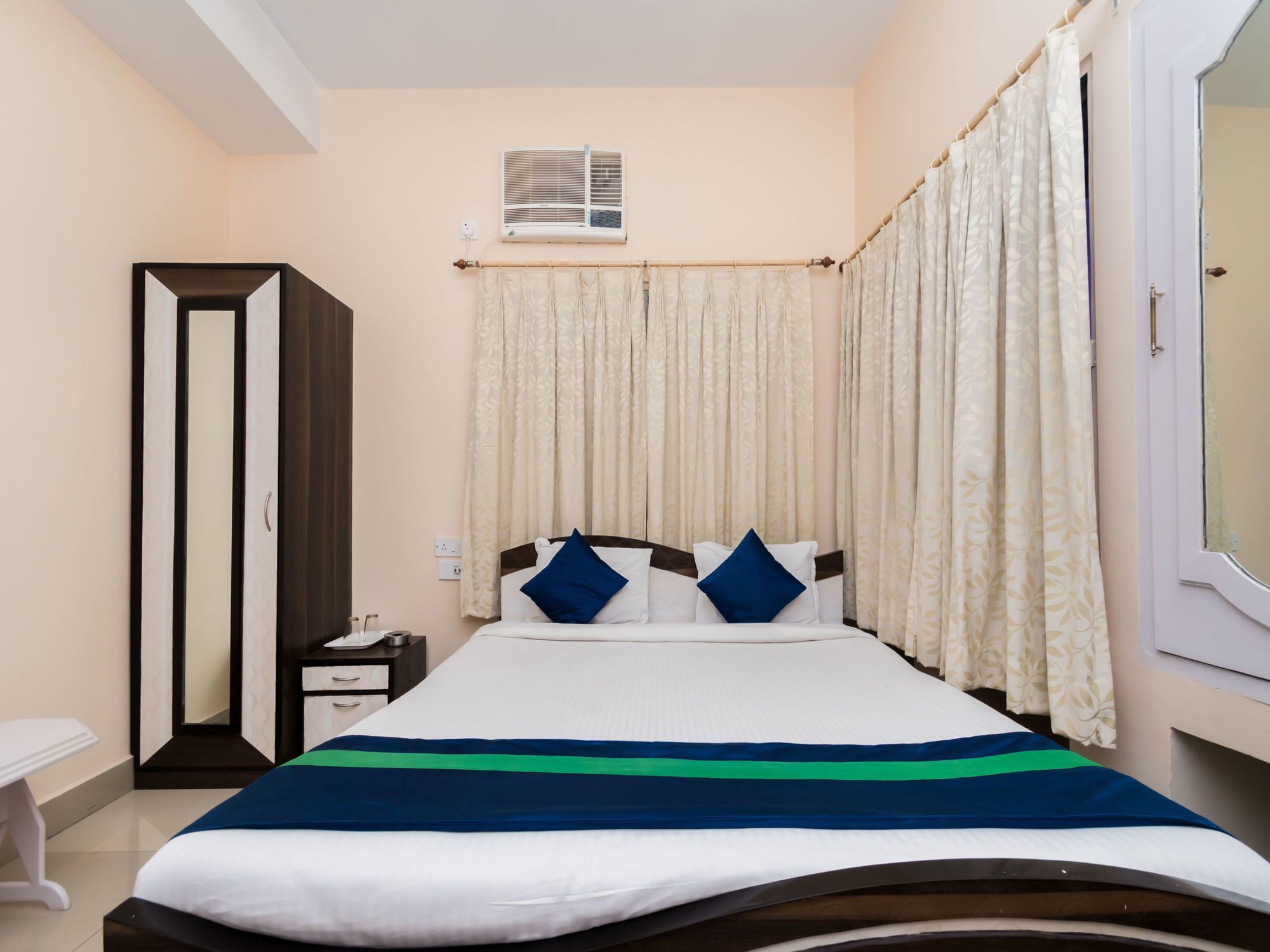 Oyo 8998 Hotel Aayash Liluah Экстерьер фото